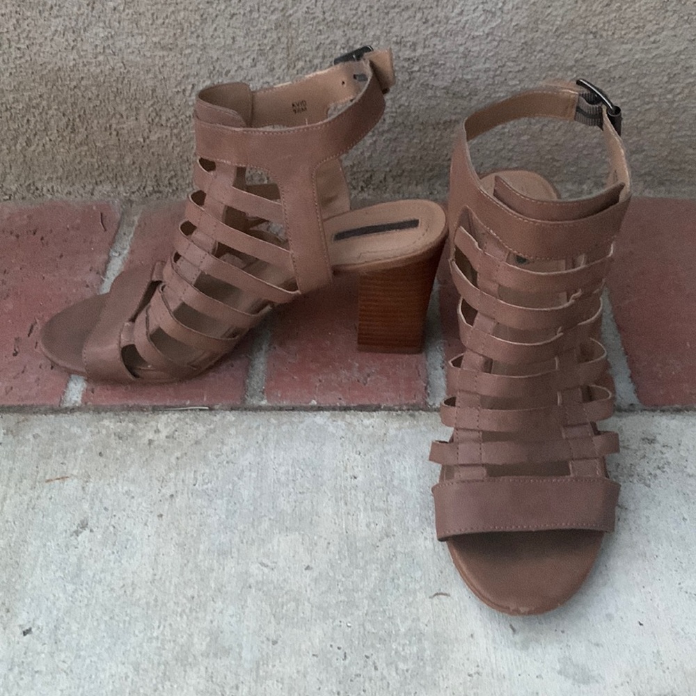 Tahari leather sandal